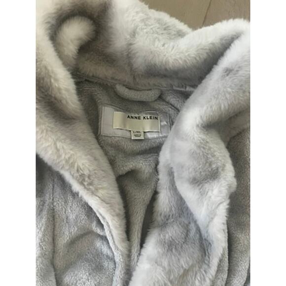 EUC Anne Klein soft plush light gray robe women size L/XL comfy cozy winter warm - Picture 2 of 5